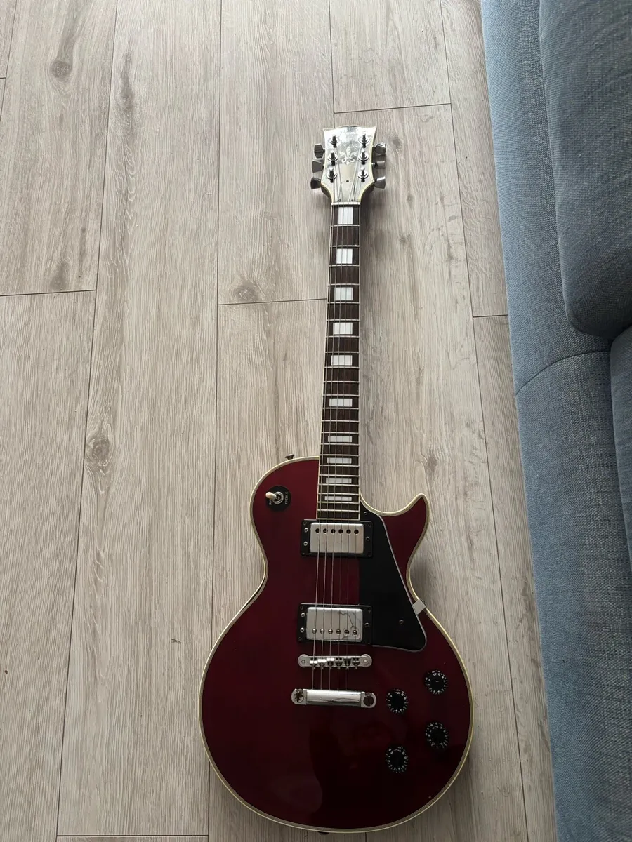 Red Pearl guitar - Image 1