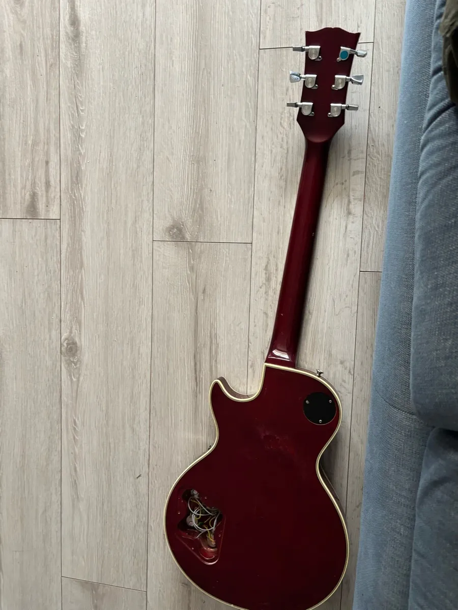 Red Pearl guitar - Image 3