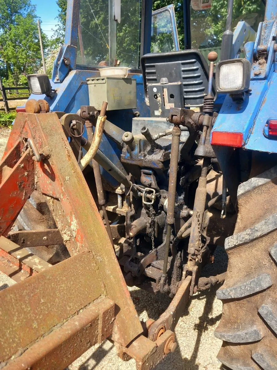 Vintage Tractor - Image 2