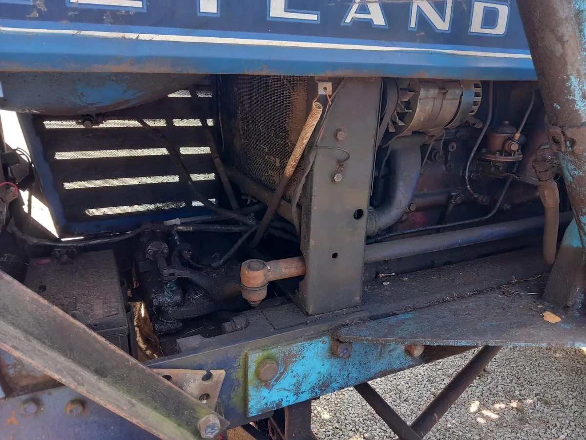 Vintage Tractor - Image 3