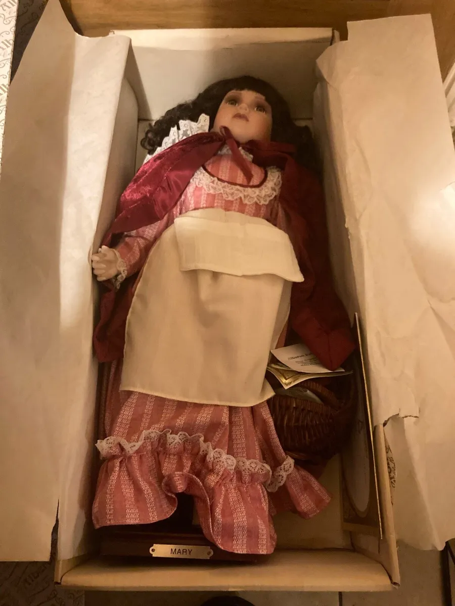 Vintage limited edition doll MARY free postage - Image 1