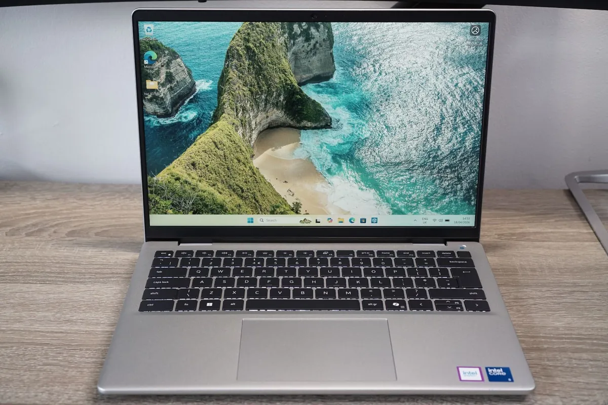 Dell 14 DC14250 | Intel Core 5 120U | 16GB | 512GB - Image 1