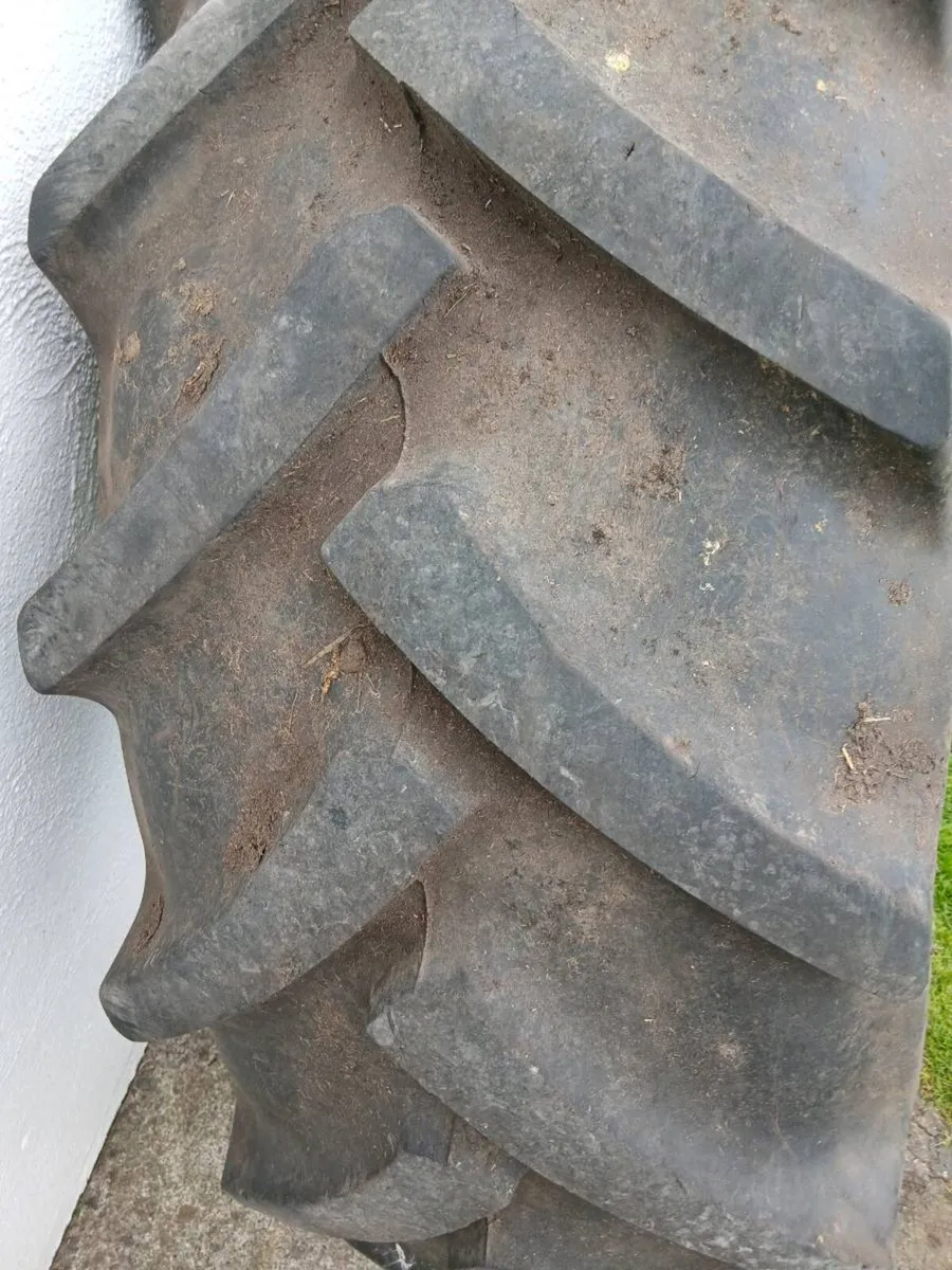 16.9/ R30 Tractor Tyre for Sale - Image 4