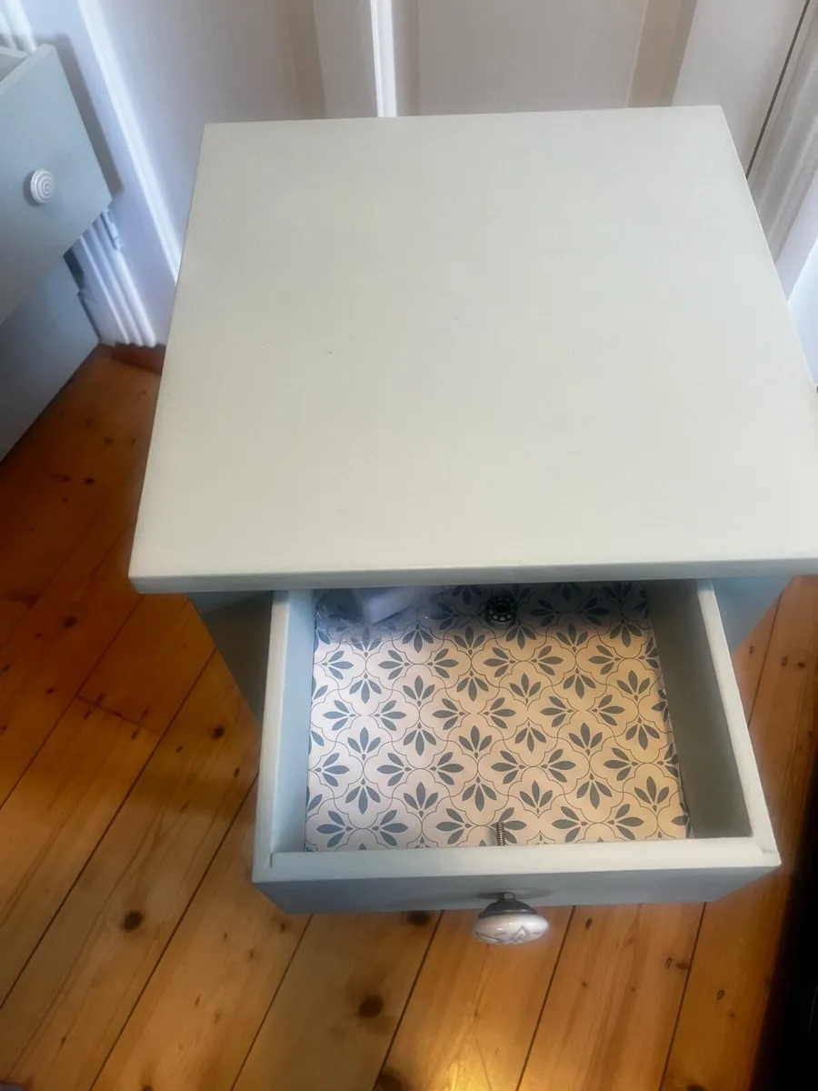Bedside table - Image 4