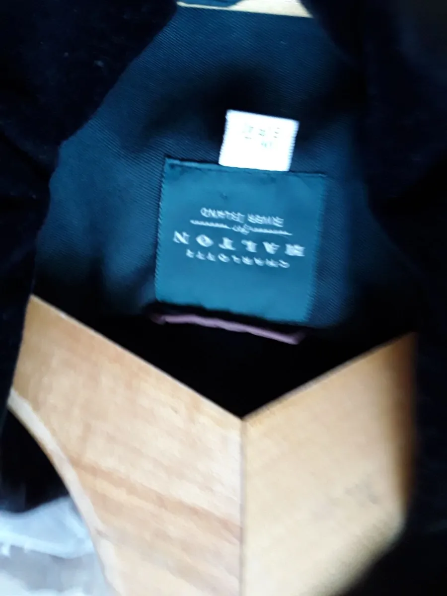 Ladies lovely bottle green coat - Image 2