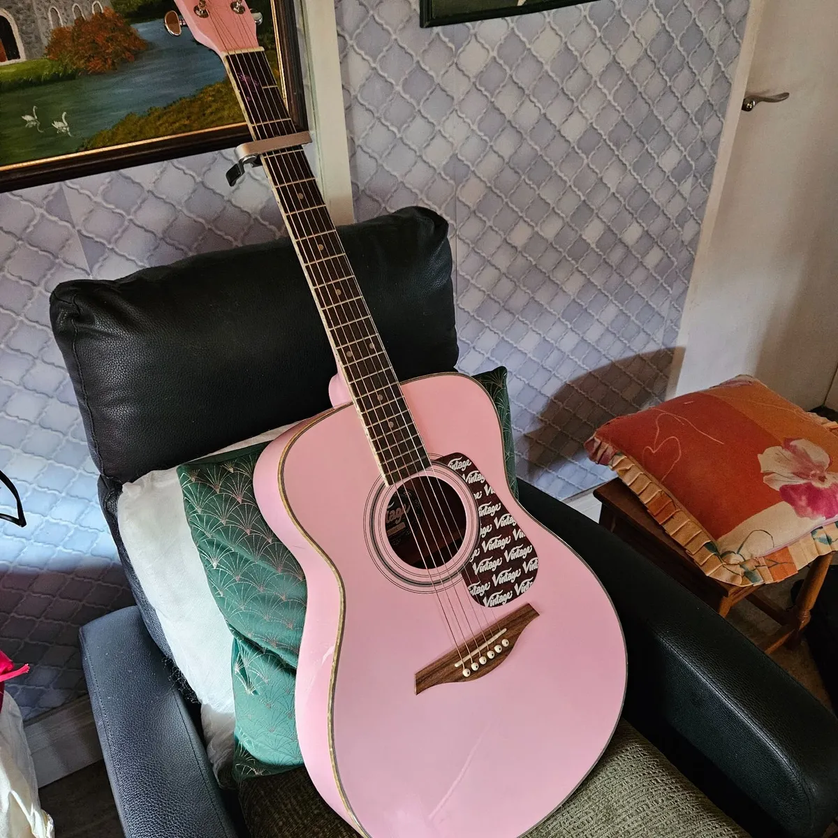 Guitar - Image 2