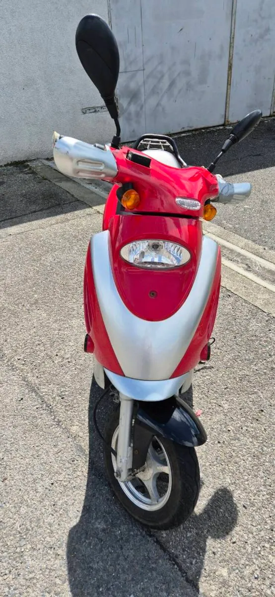 UGO electric motorcycle - Image 2