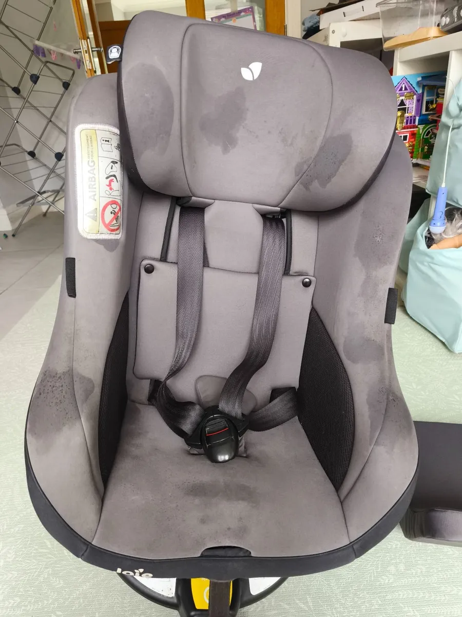 Joie Spin 360 car seat - Image 1