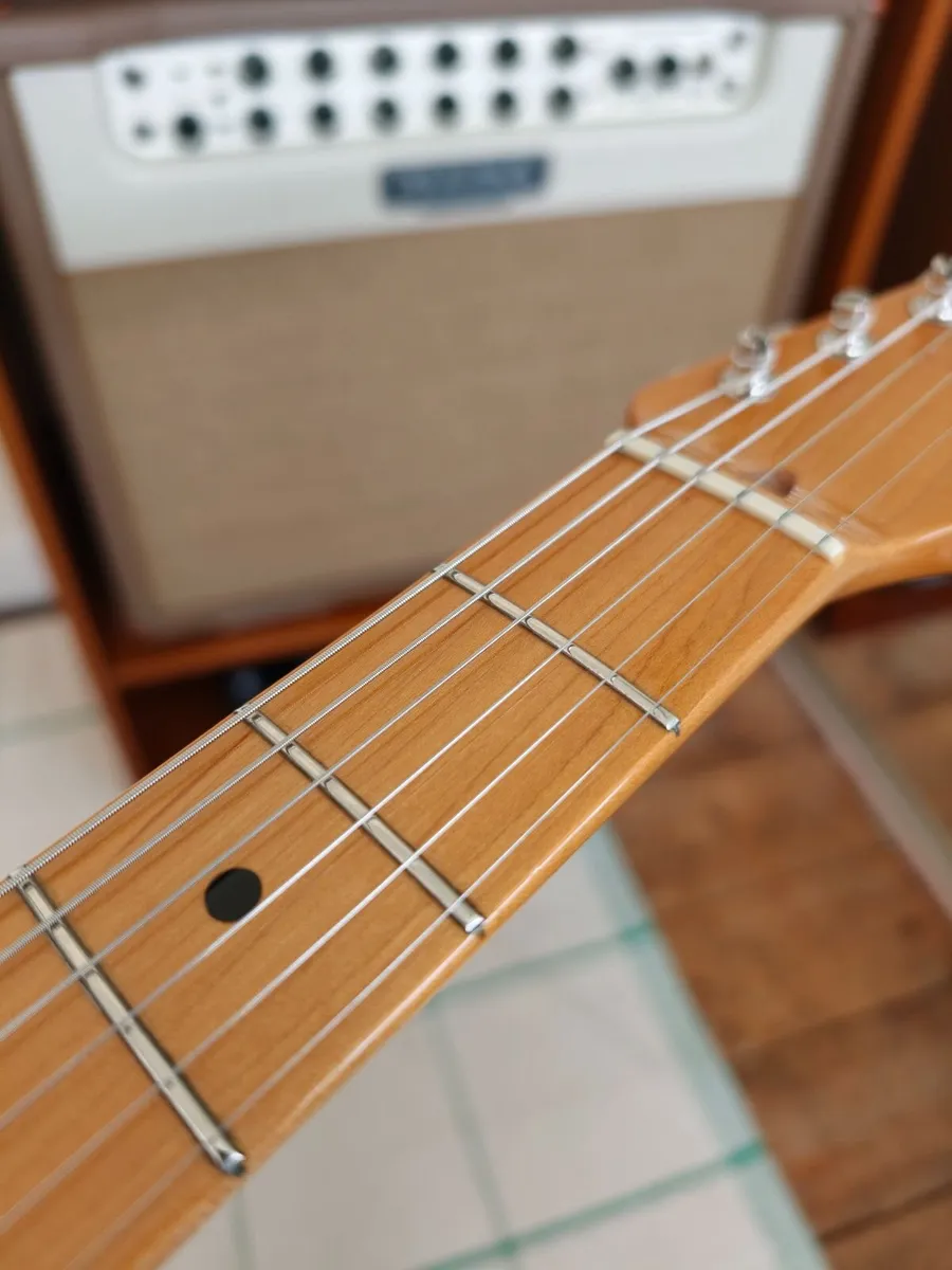 Fender Classic Series 50s Stratocaster - Image 3