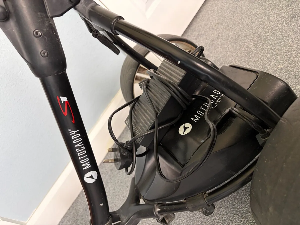 Motocaddy s1 with battery - Image 3