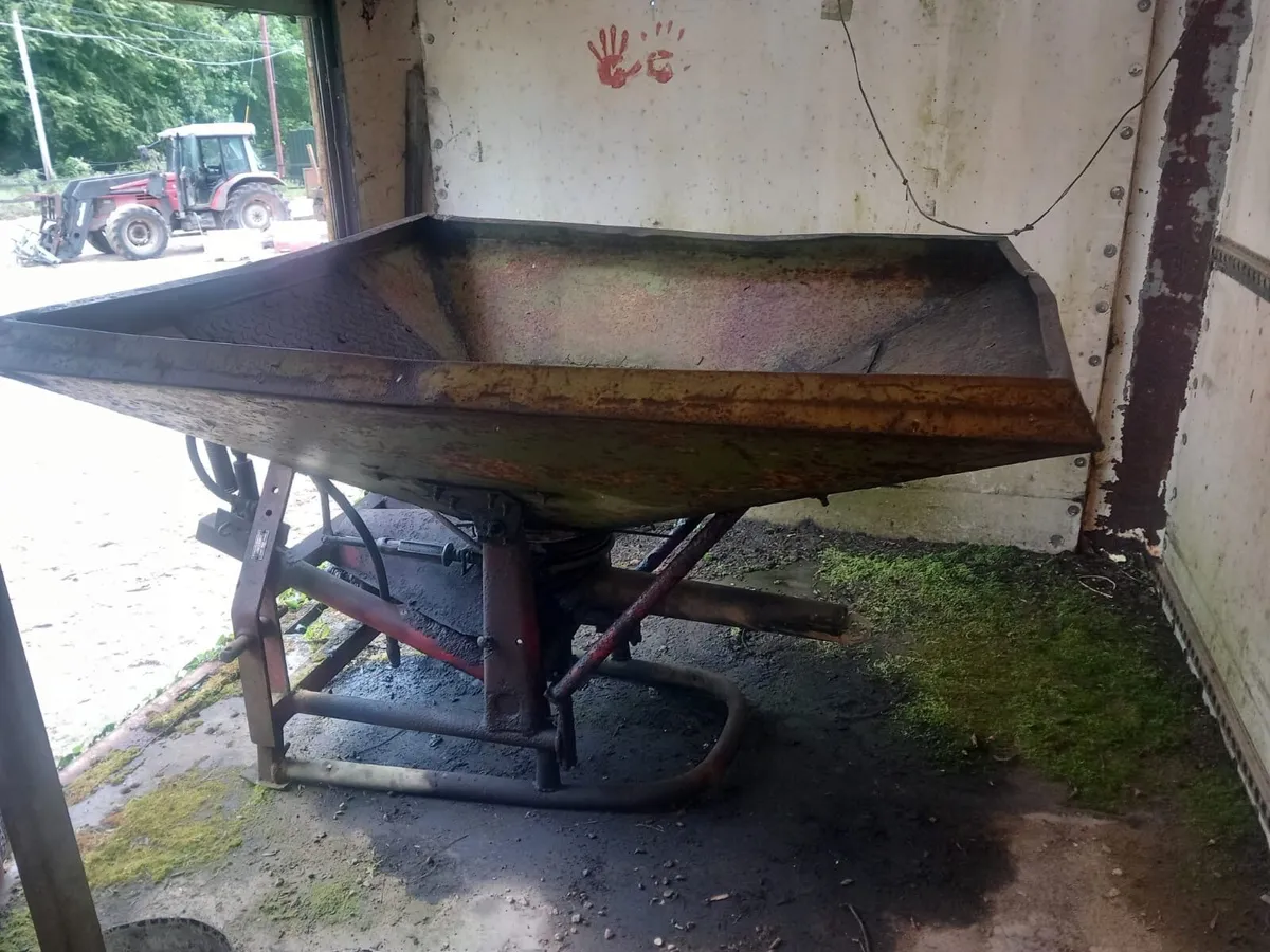 Viking Manure Spreader - Image 3