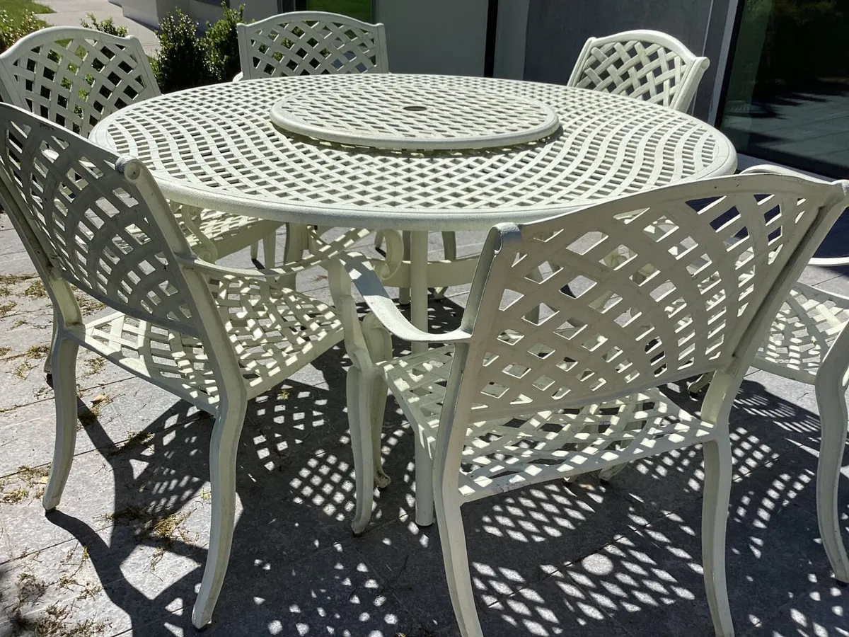 Garden table and chairs - Image 2