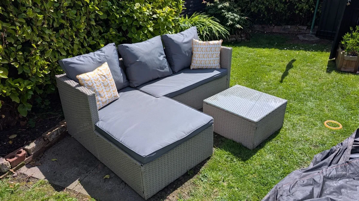 Outdoor Furniture Set - Image 1