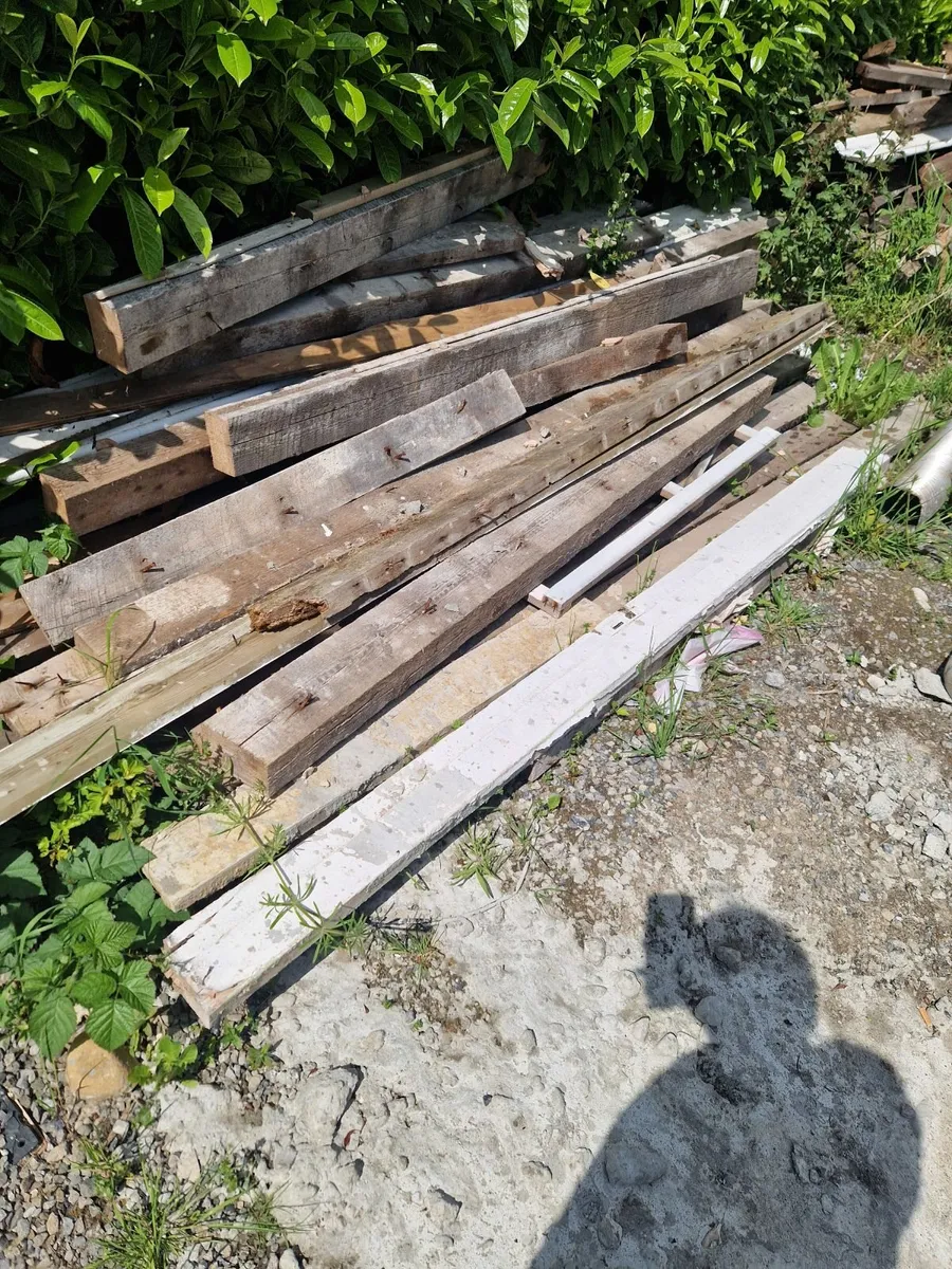 Building scrap **free** - Image 1
