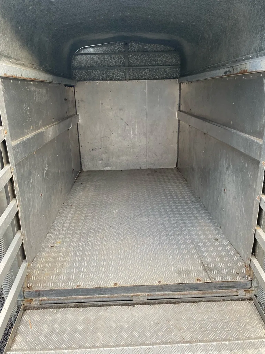 Stock trailer - Image 3