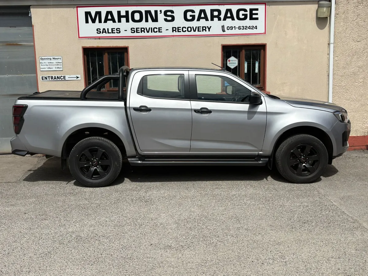 Isuzu D-Max 2025 LSE Auto Price Plus Vat - Image 2