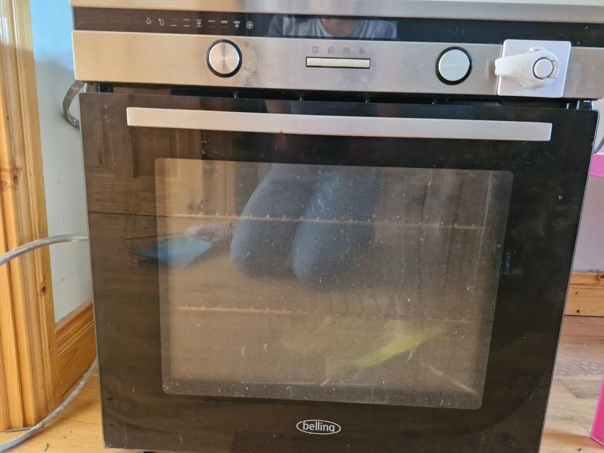 Oven - Image 1