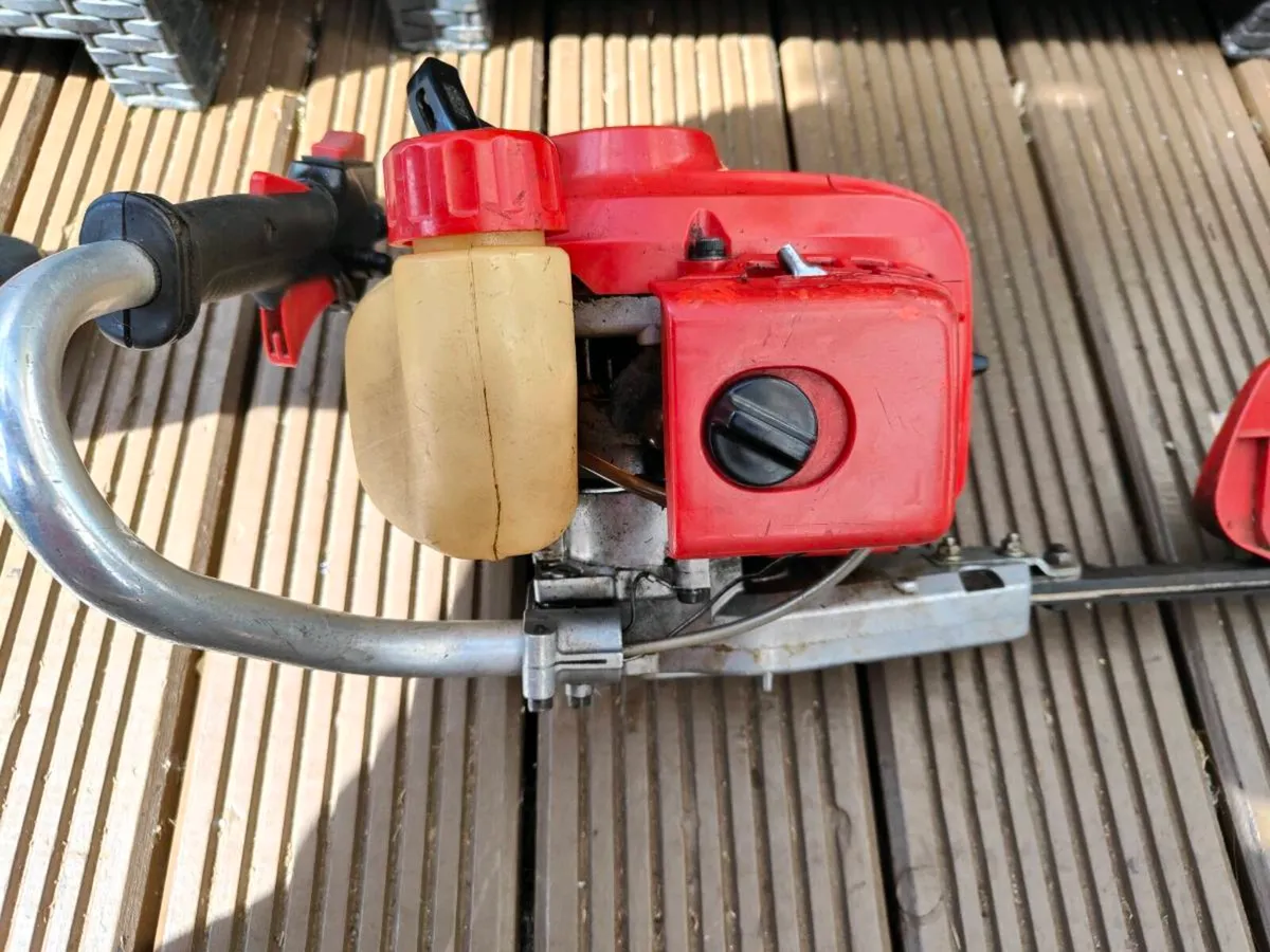 Hedge trimmer shindaiwa ht230 - Image 3