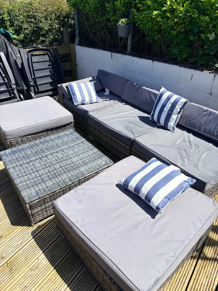 Rattan garden furniture - Image 3