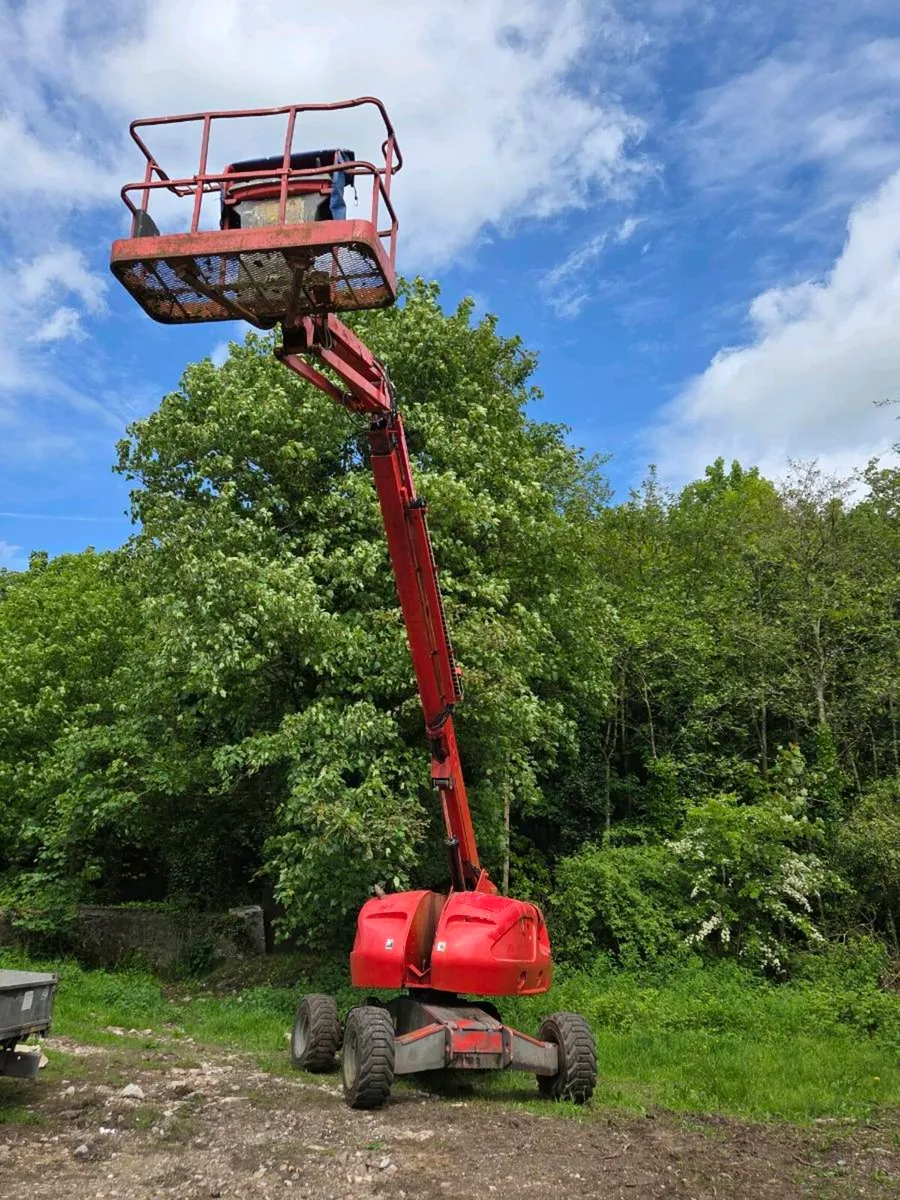 JLG Cherry Picker Hoist - Image 1