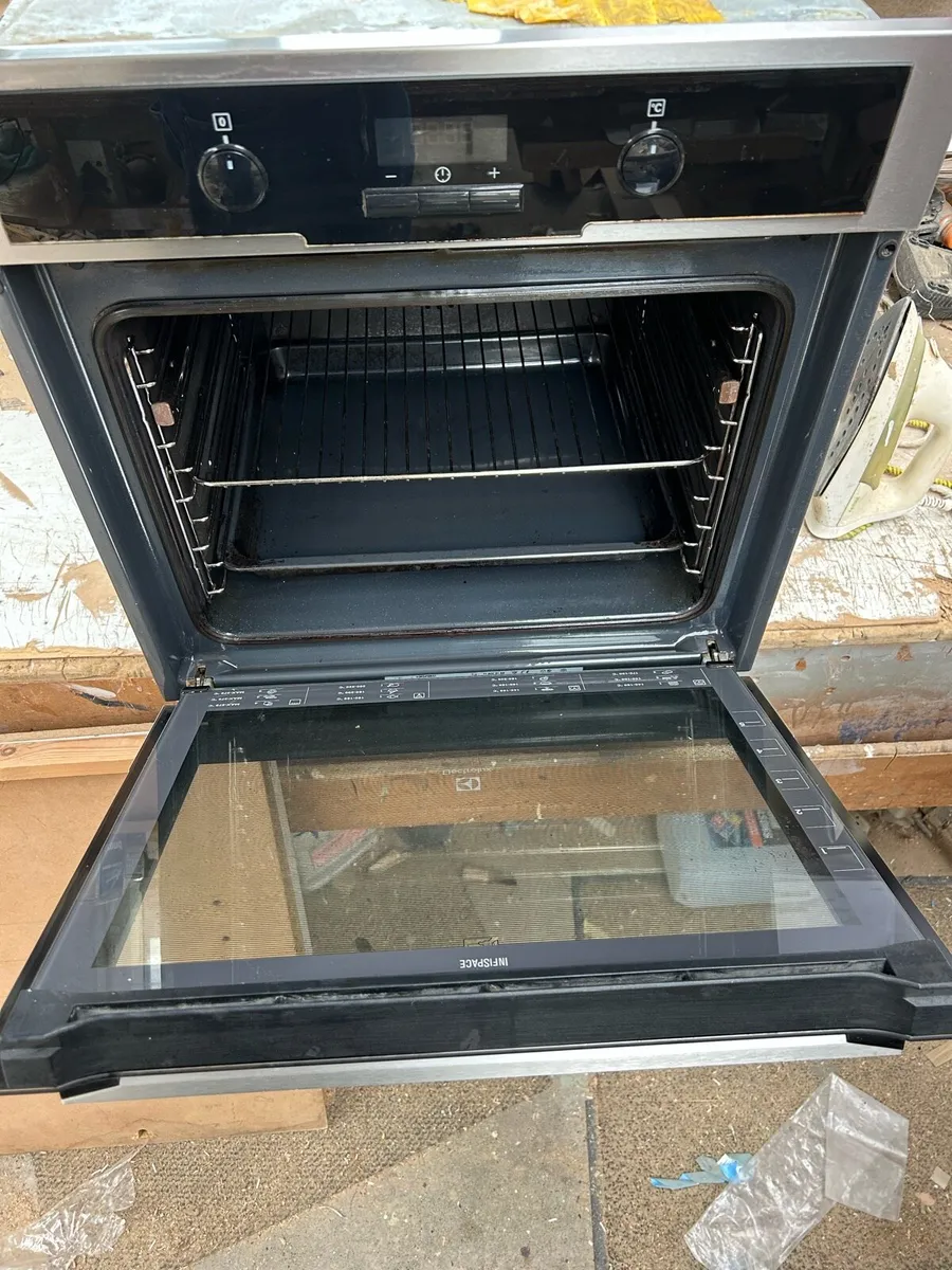 Oven - Image 2