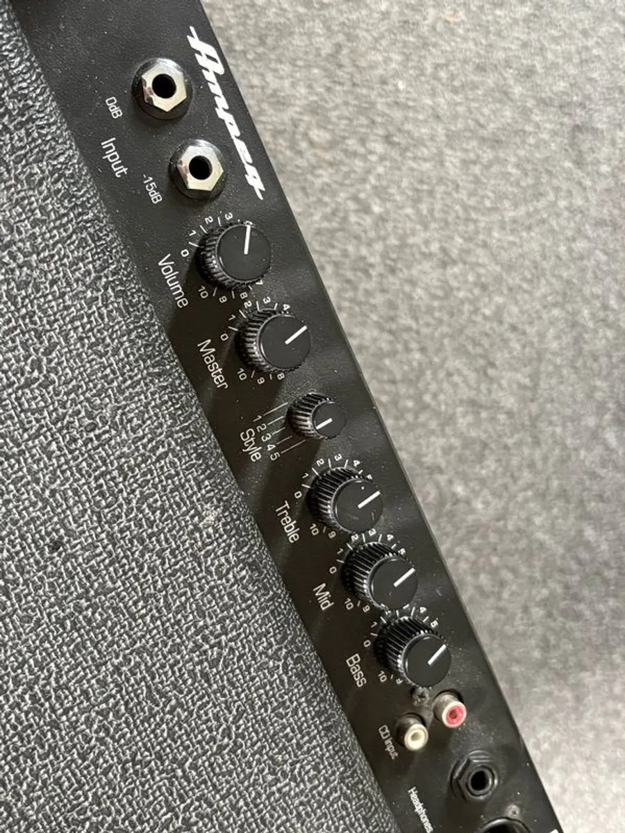 Ampeg Ba-115 Bass Amp - Image 3