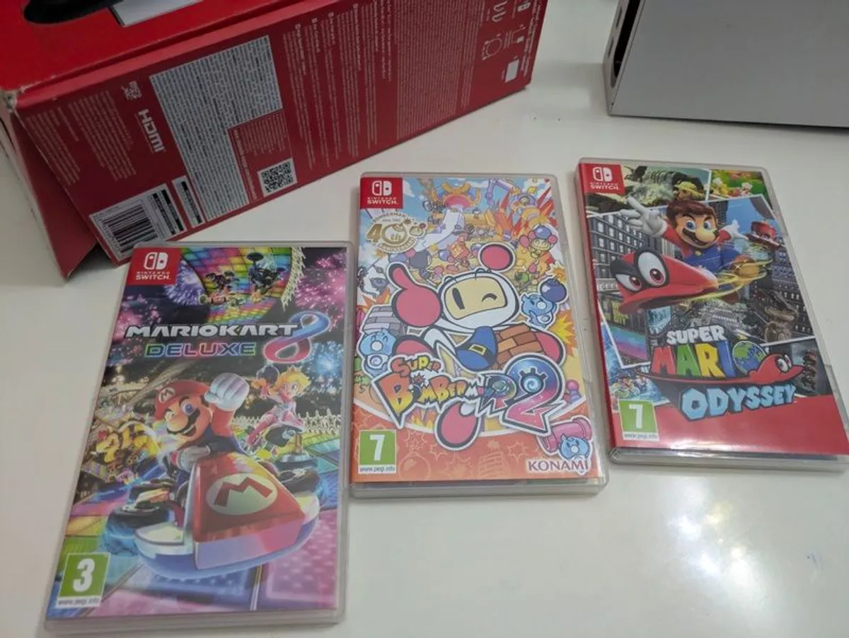 Nintendo Switch OLED + Case + Game Bomberman - Image 4