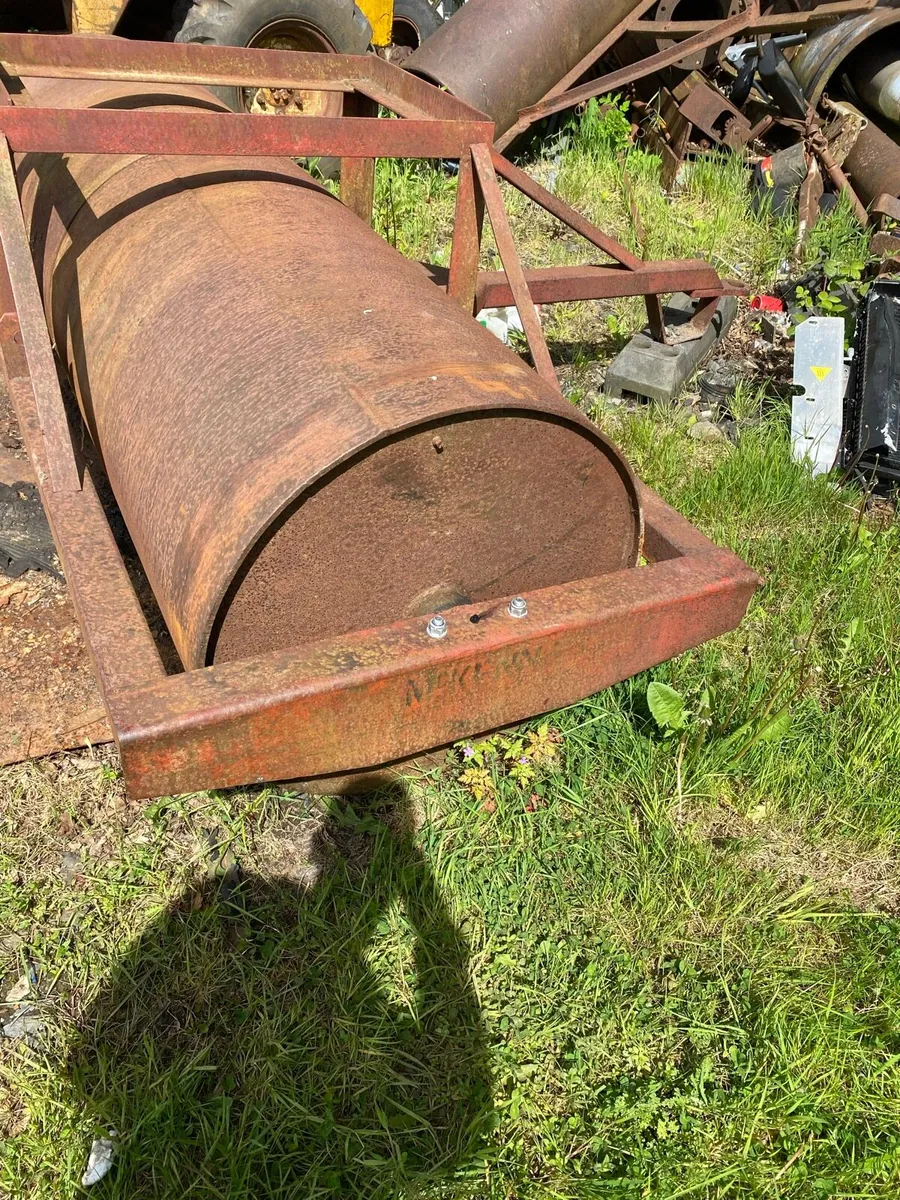 Roller - Image 2