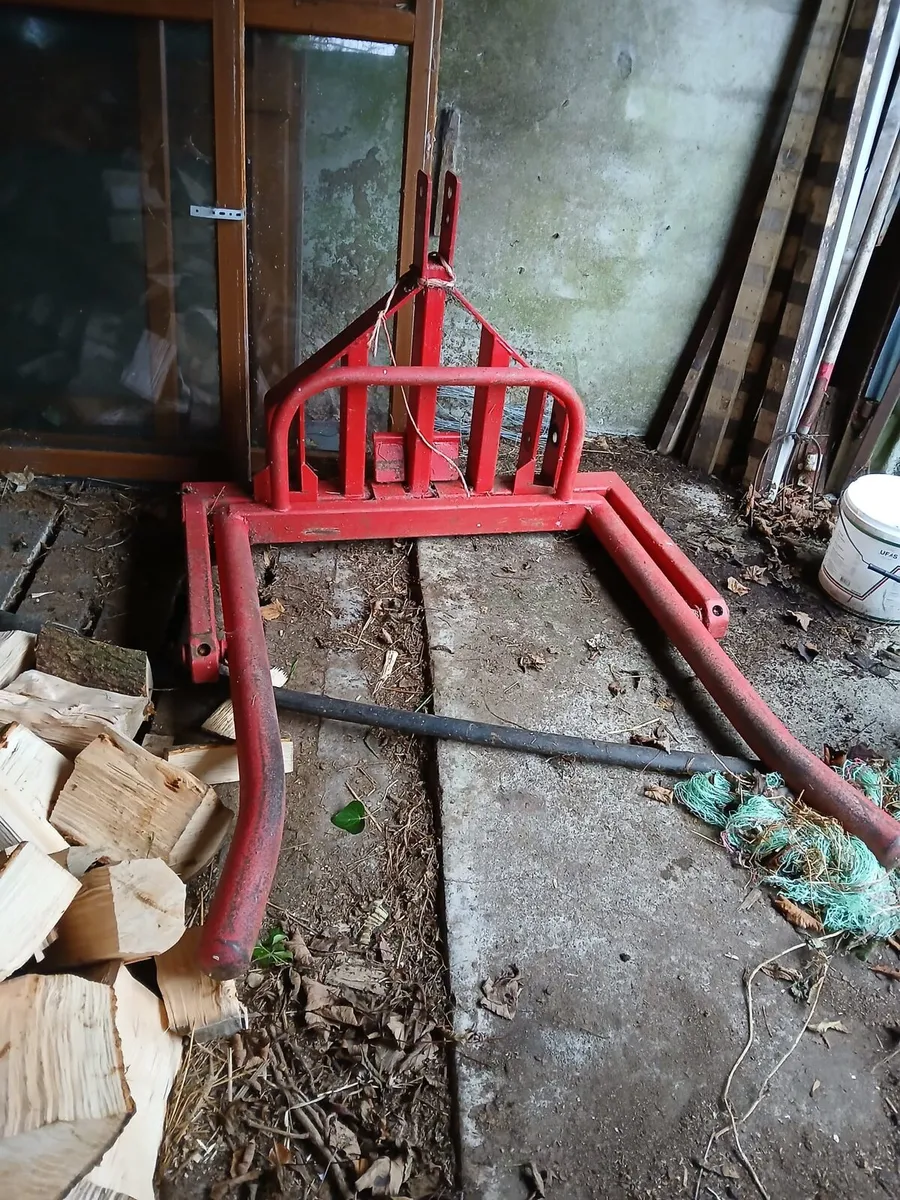 Bale lifter - Image 2