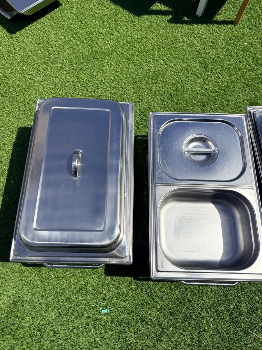 4 Chafing dishes for sale - Image 3
