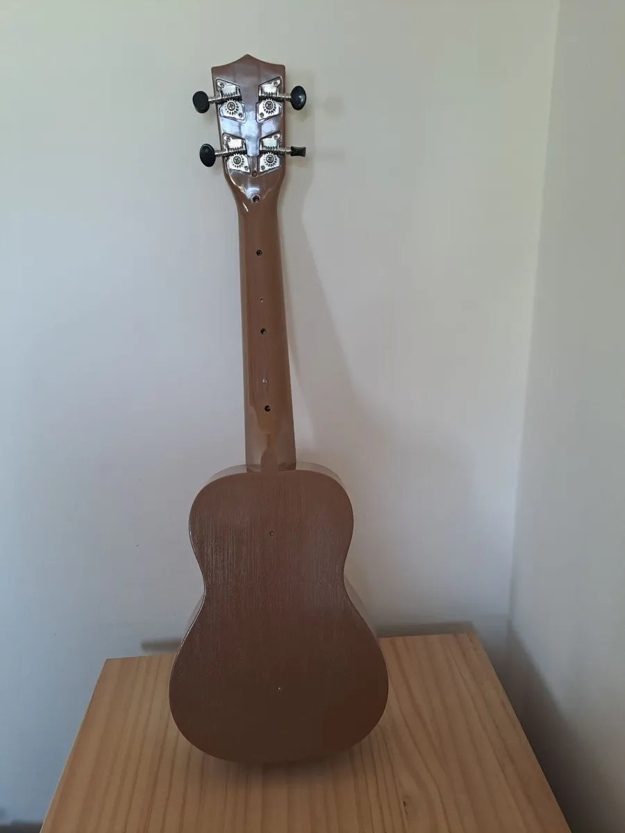 Ukulele junior - Image 2