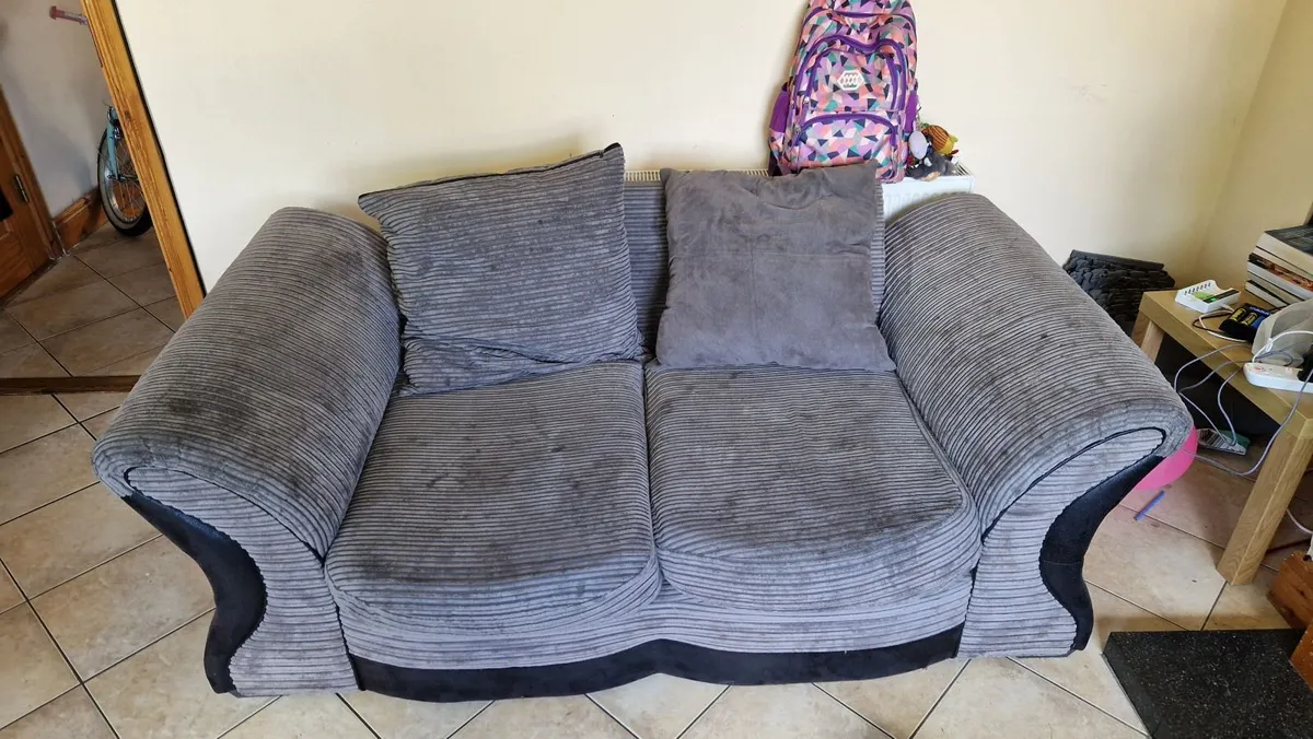 FREE 2 Seater Couch - Image 1
