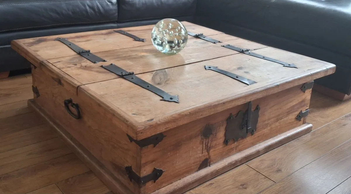 Solid wood  coffee table with storage
