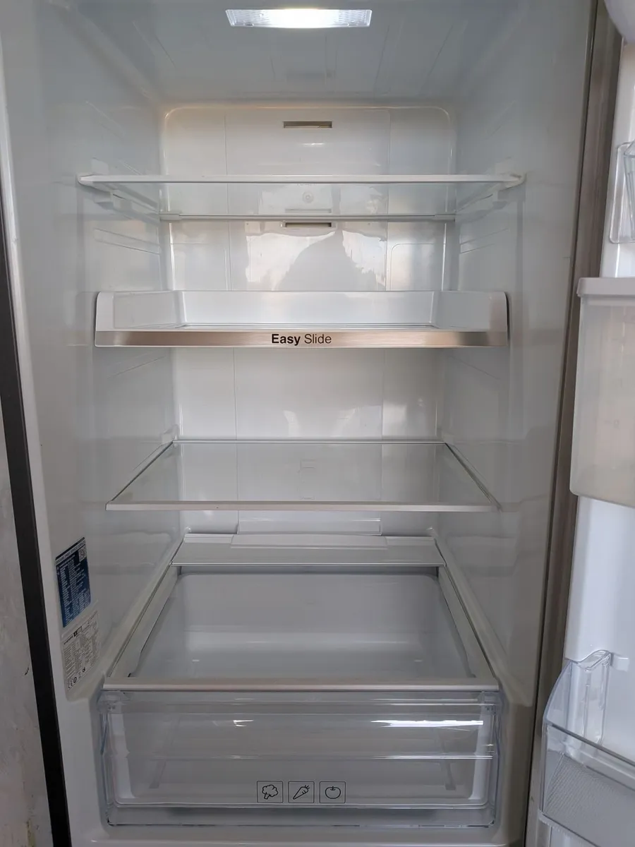 Samsung Fridge Freezer - Image 2