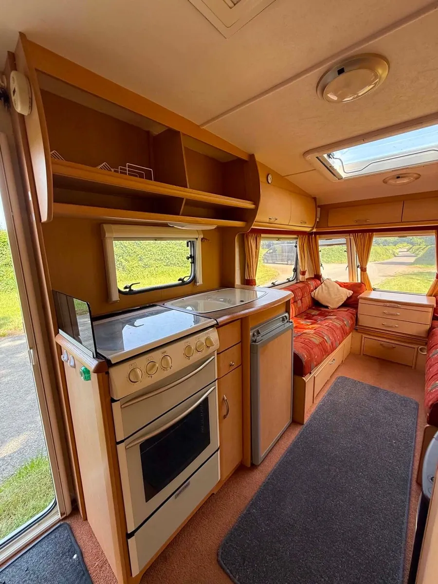 Caravan - Image 4