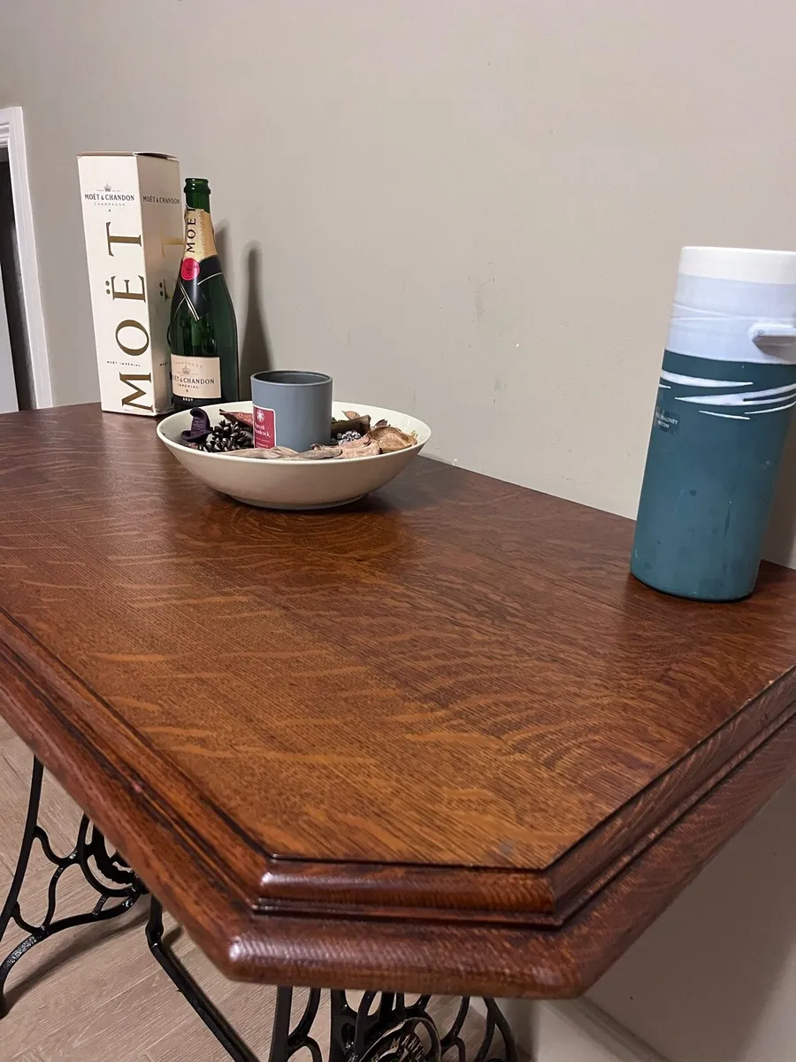 Bespoke singer table - Image 3