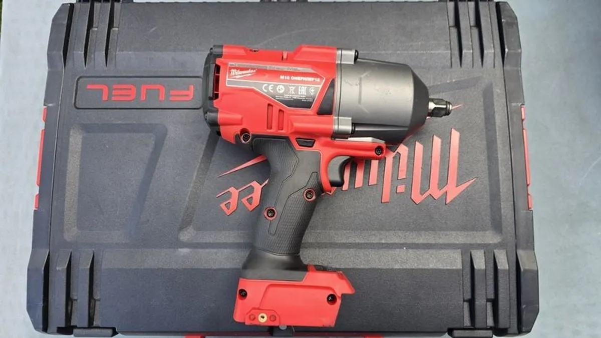 Milwaukee M18 impact wrench drill - Image 2