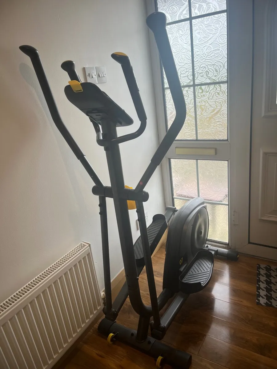 cross trainer - Image 1