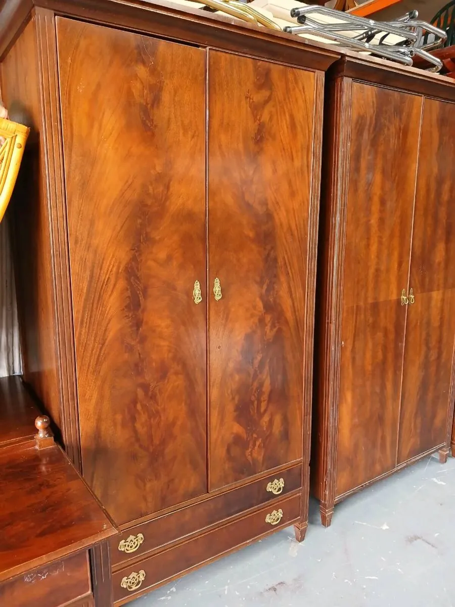 Bedroom unit, dressing table, lockers,wardrobe set - Image 3