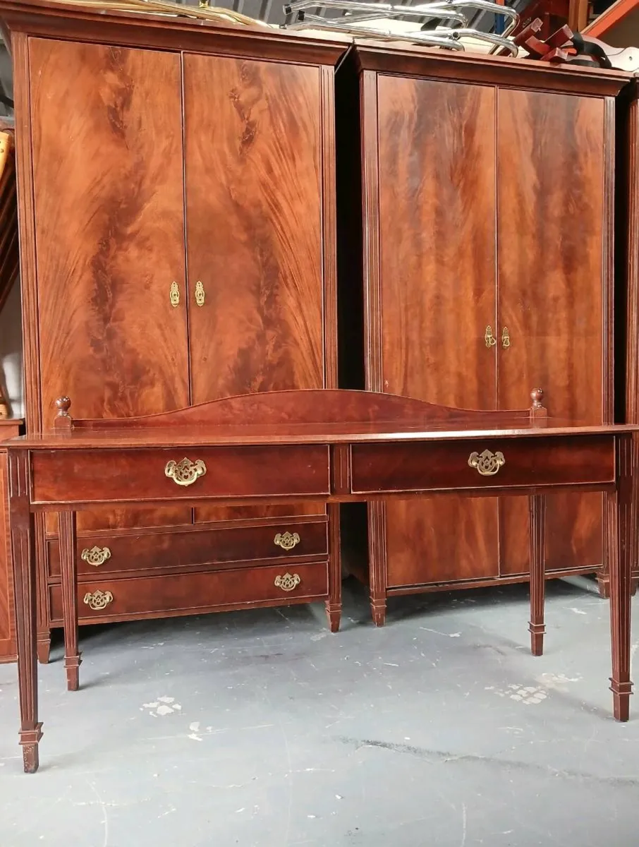 Bedroom unit, dressing table, lockers,wardrobe set - Image 1