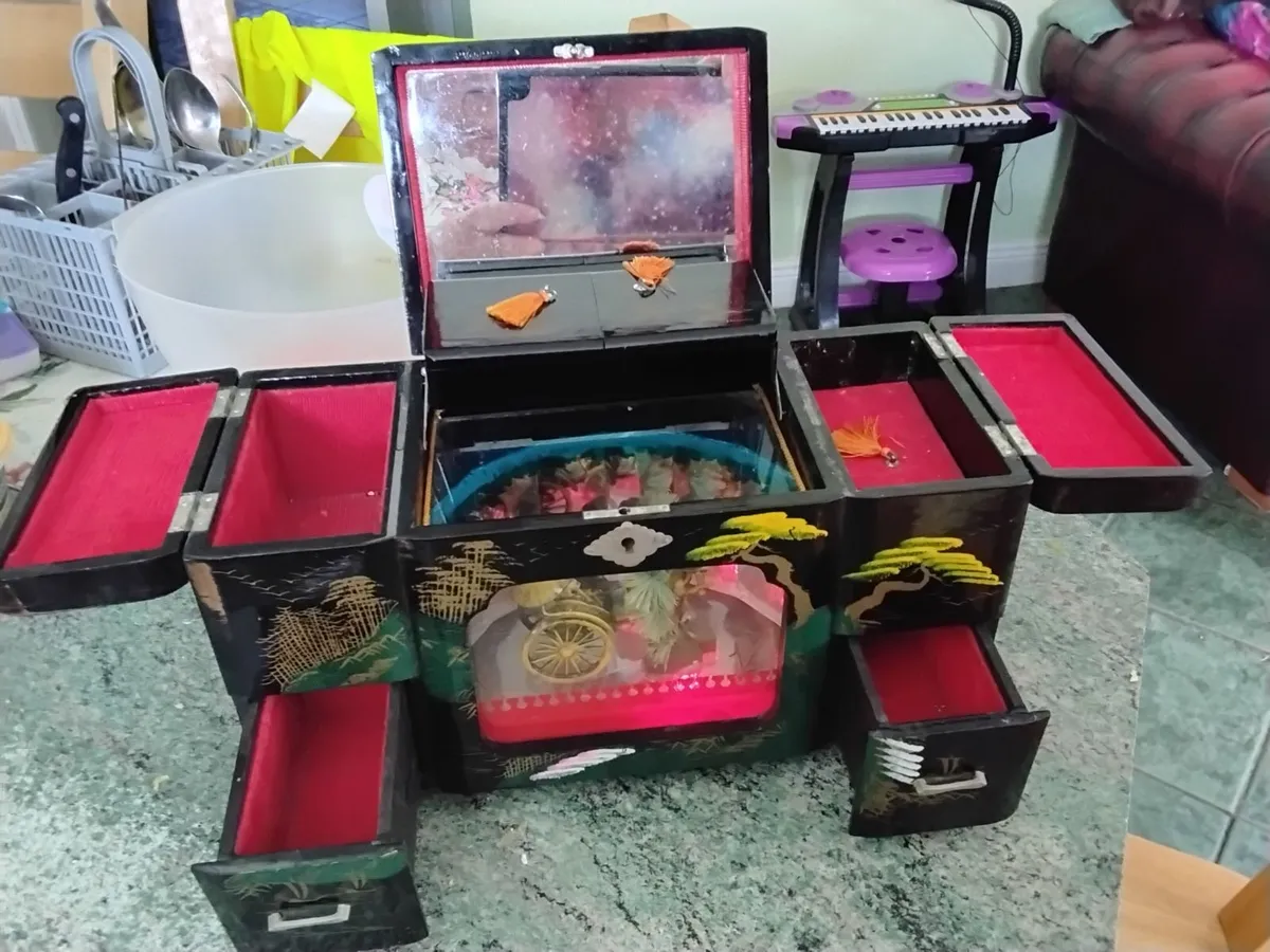 Jewellry music box - Image 1