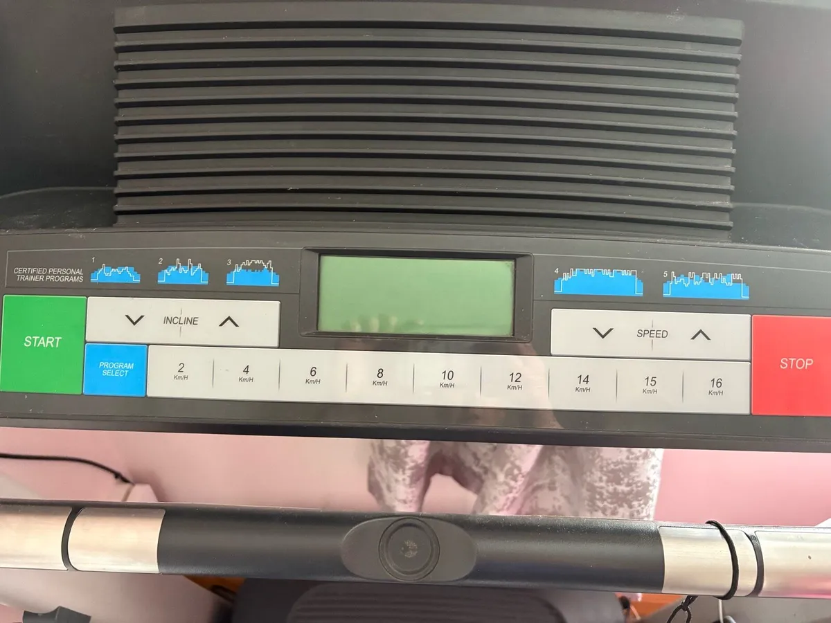 Proform 400c treadmill - Image 3