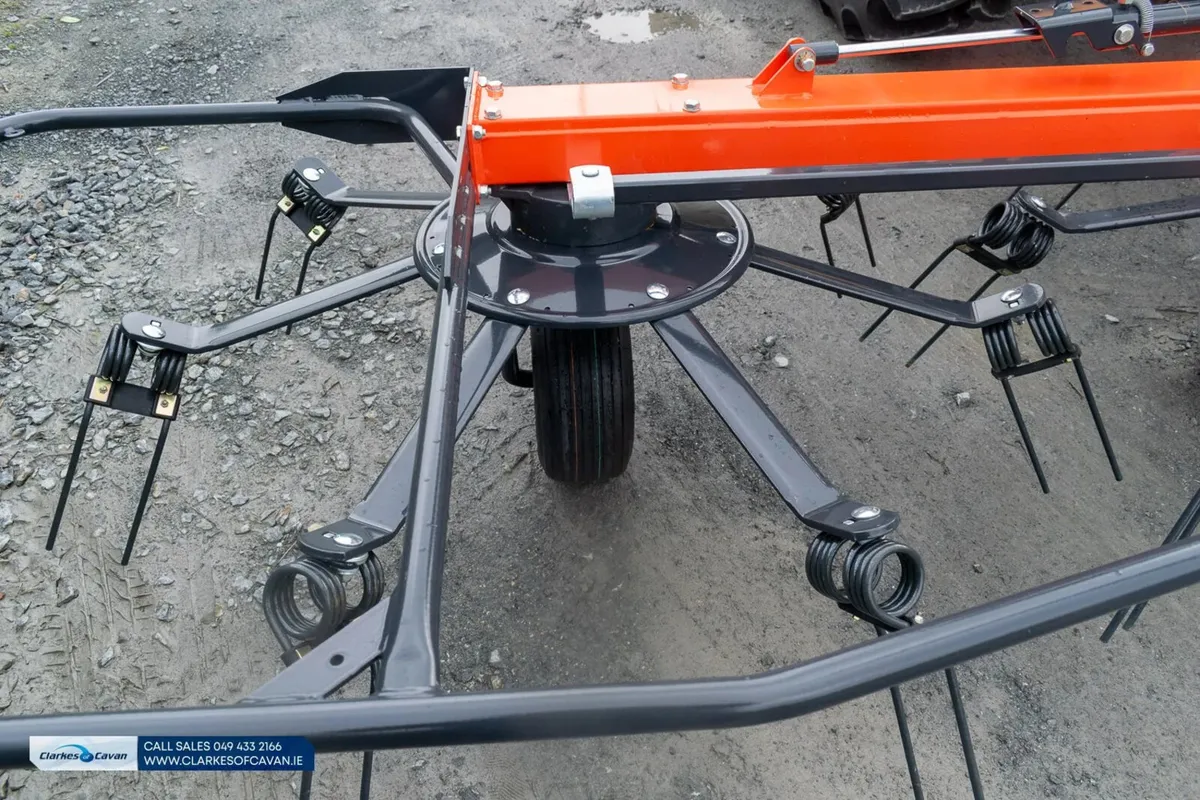 New Kubota TE4555 Tedder - Image 4