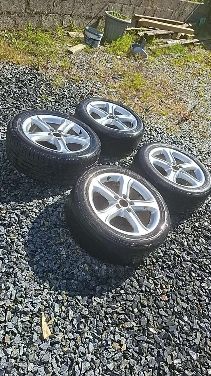 A4 audi standerd 17" alloys