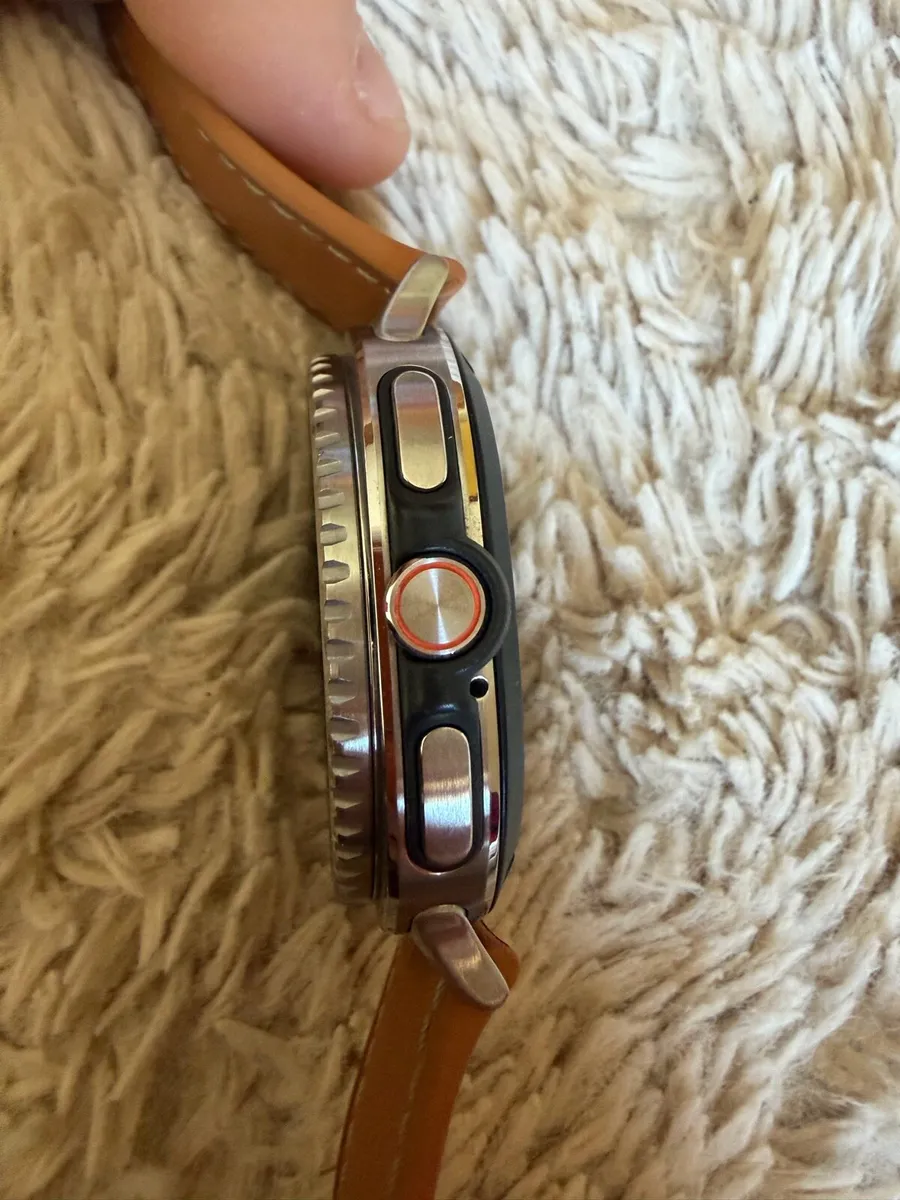 Samsung watch 8 classic LTE - Image 2