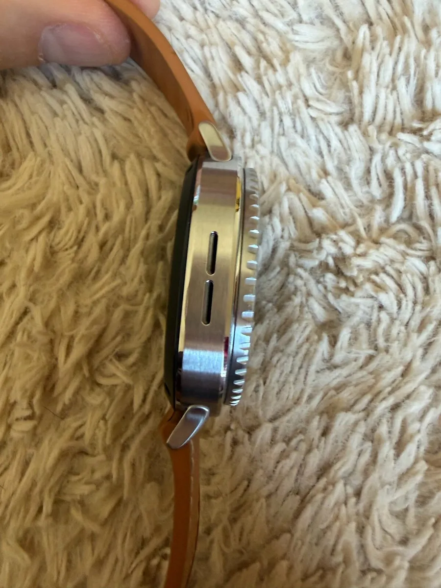 Samsung watch 8 classic LTE - Image 3