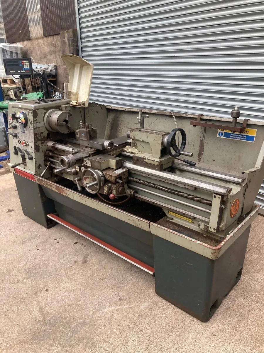 Colchester triumph 2000 lathe - Image 1