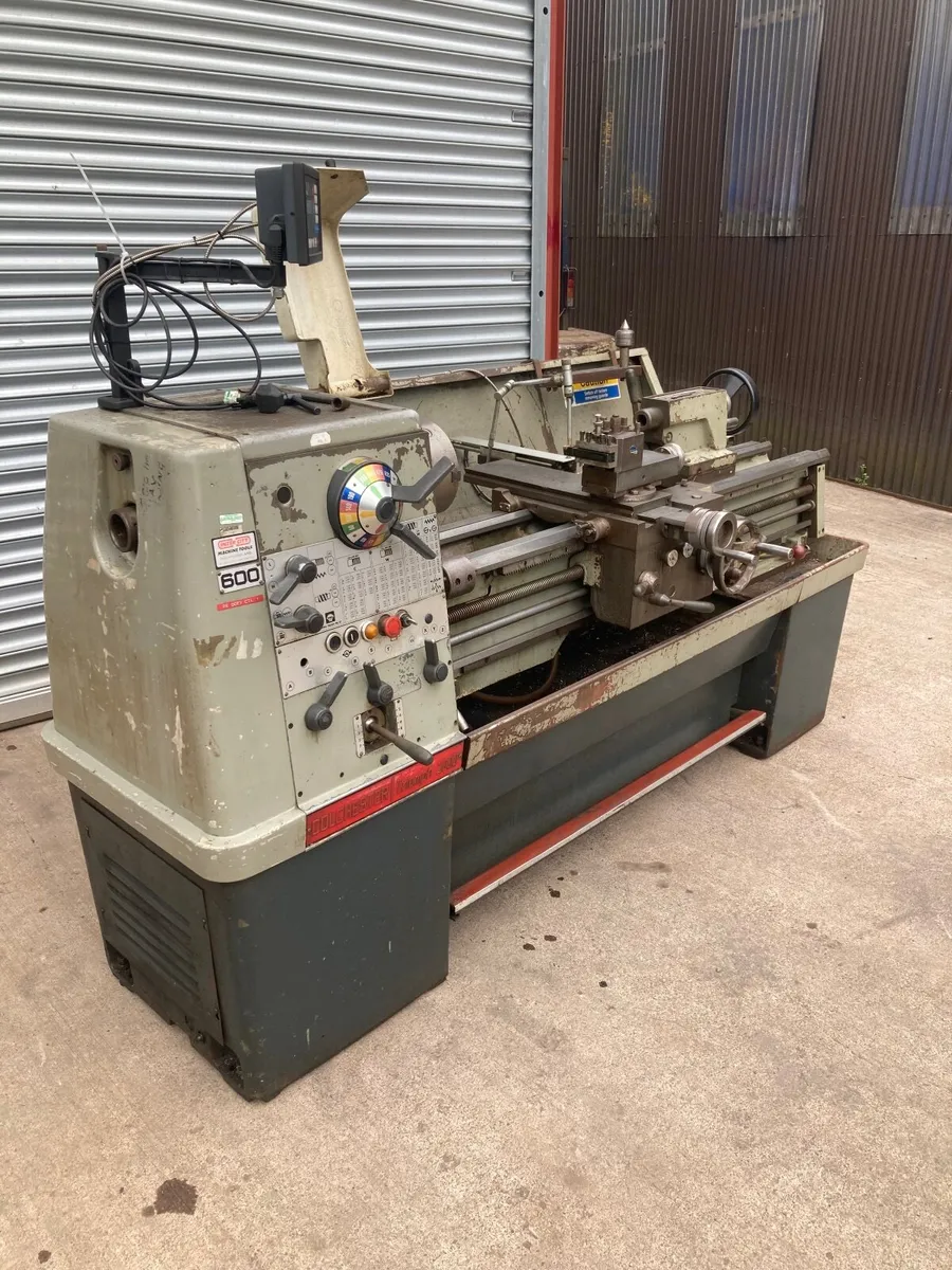 Colchester triumph 2000 lathe - Image 2