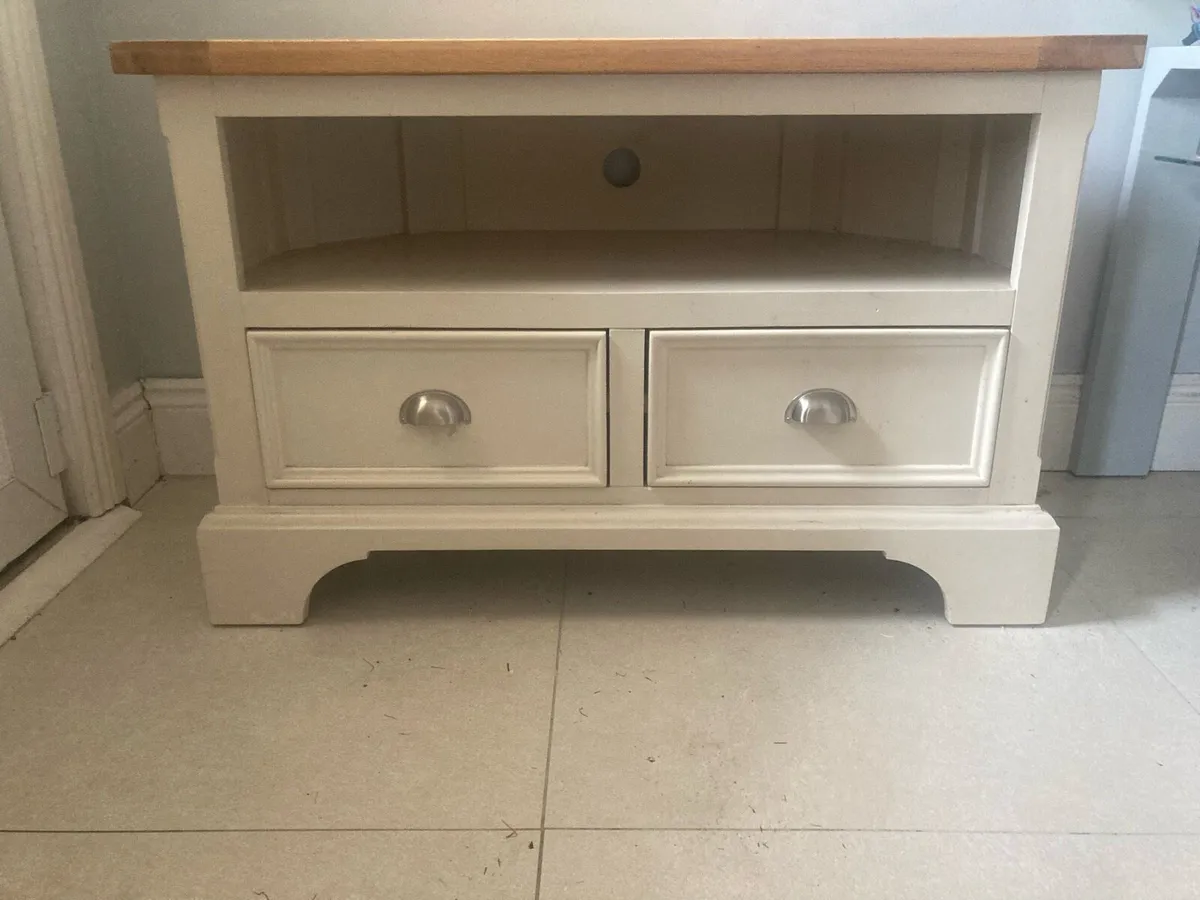 TV Corner Unit - Image 1
