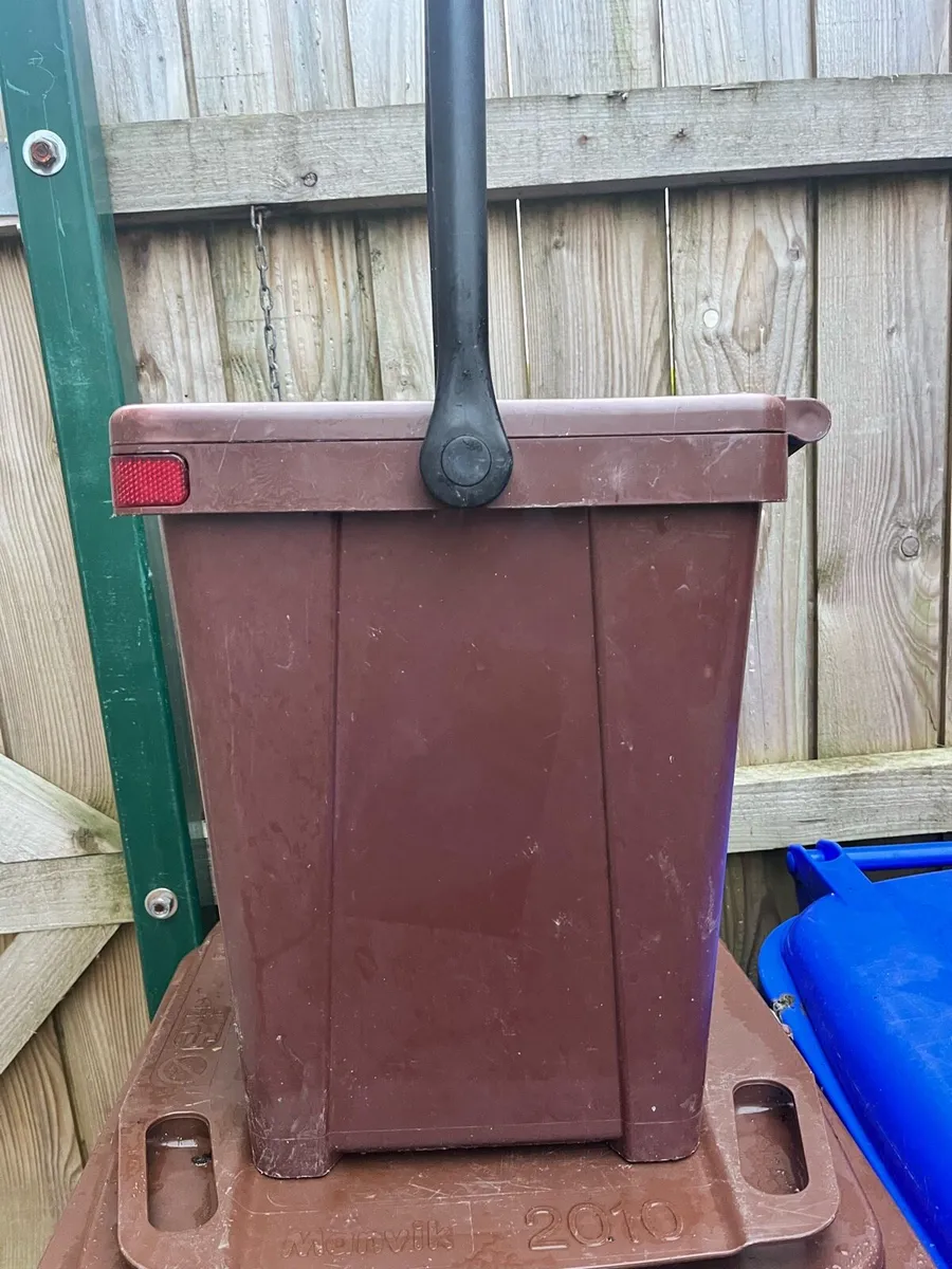 Bucket - Image 1